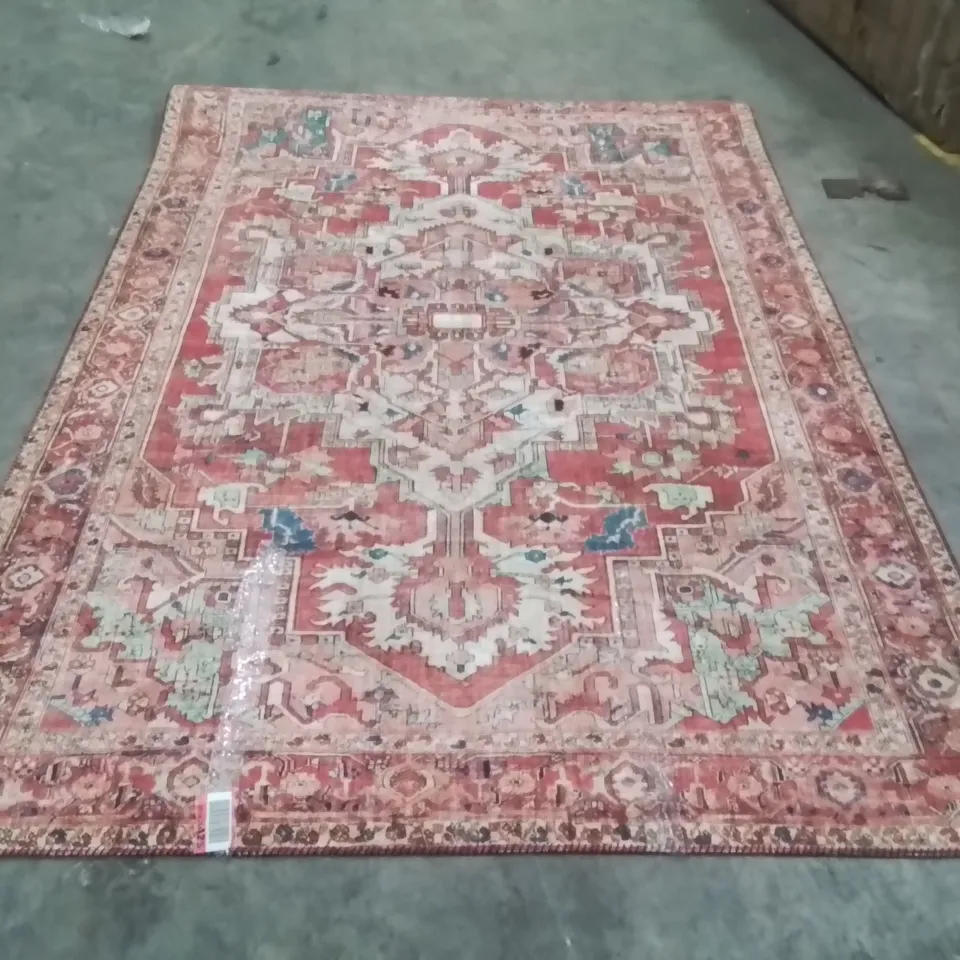 QUALITY DESIGNER AREA RUG - APPROXIMATELY 250X160CM