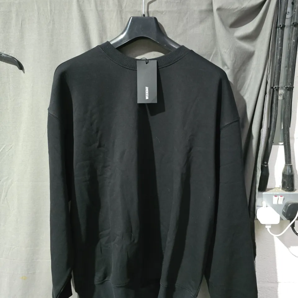 Weekday Black Sweatshirt – Size S (EU)