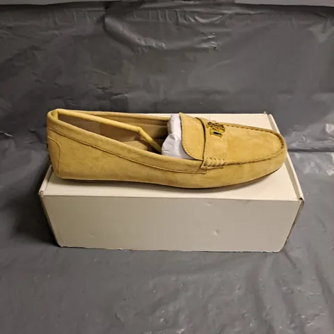 BOXED PAIR OF RALPH LAUREN BARNSBURY DRIVER SHOES IN TAN SIZE UK 8