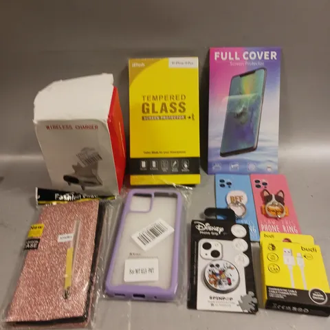APPROXIMATELY 30 ASSORTED SMARTPHONE ACCESSORIES TO INCLUDE PROTECTIVE CASES, WIRELESS CHARGER DOCK, PHONE GRIPS ETC
