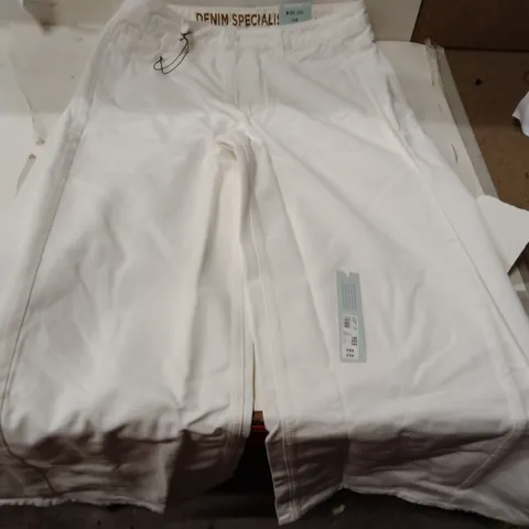 BAGGED RIVER ISLAND DENIM SPECIALIST WHITE PANTS SIZE UK14R