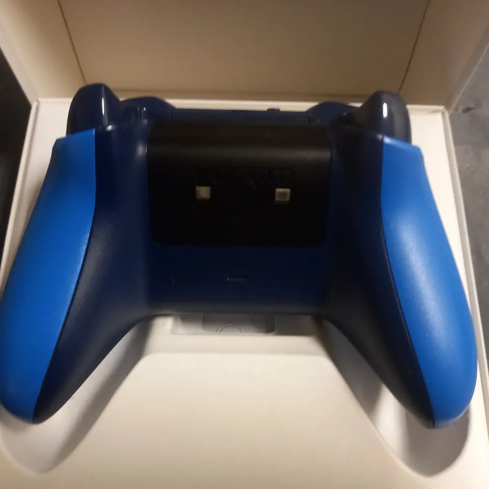 WIRELESS CONTROLLER FOR XBOX ONE - BLUE