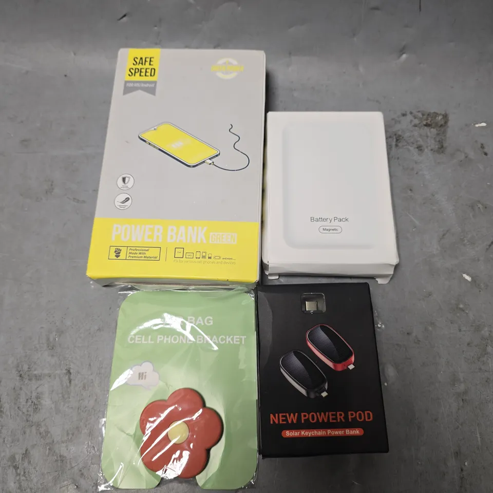 APPROXIMATELY 15 ASSORTED SMARTPHONE ACCESSORIES TO INCLUDE CHARGING CABLES, POWERBANKS, PHONE BRACKET ETC 
