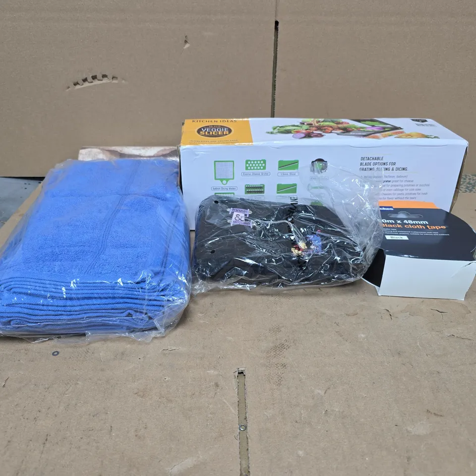 BOX OF APPROXIMATELY 20 ASSORTED HOUSEHOLD ITEMS TO INCLUDE WALLPAPER, VEGGIE SLICER, BLUE BATHROOM TOWEL SET, BLACK CLOTH TAPE, WINNIE AND EEYORE BAG ETC