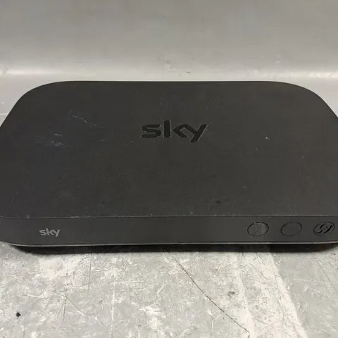 SKY EM150 Q MINI BOX