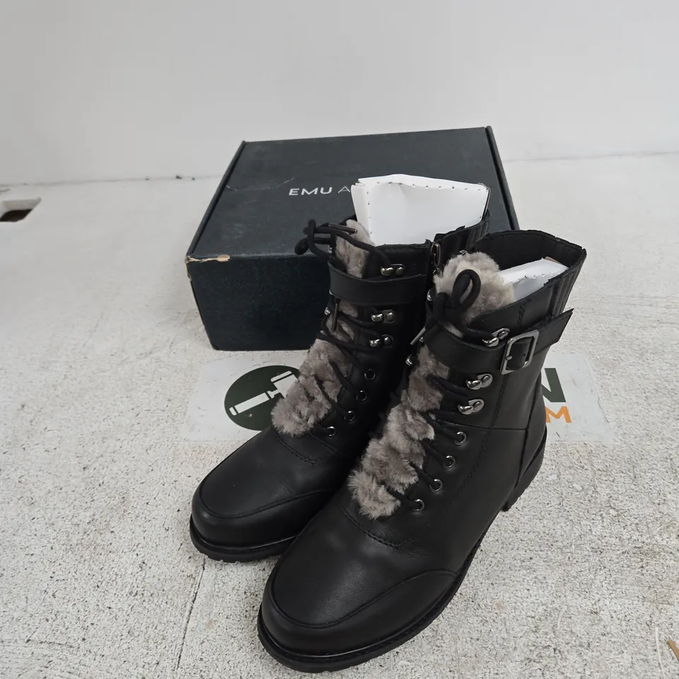 EMU AUSTRALIA WOMEN'S BLACK FUR-LINED LEATHER BOOTS (PAIR) UK 8