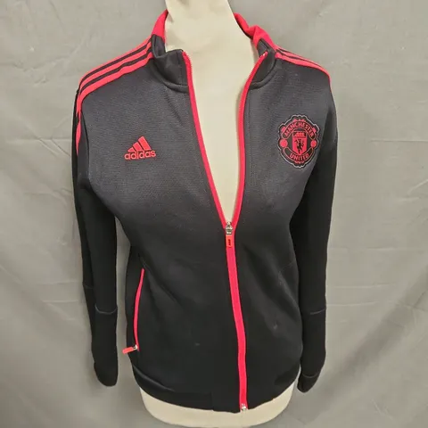 ADIDAS MANCHESTER UNITED ZIP UP JACKET IN BLACK/RED SIZE XS