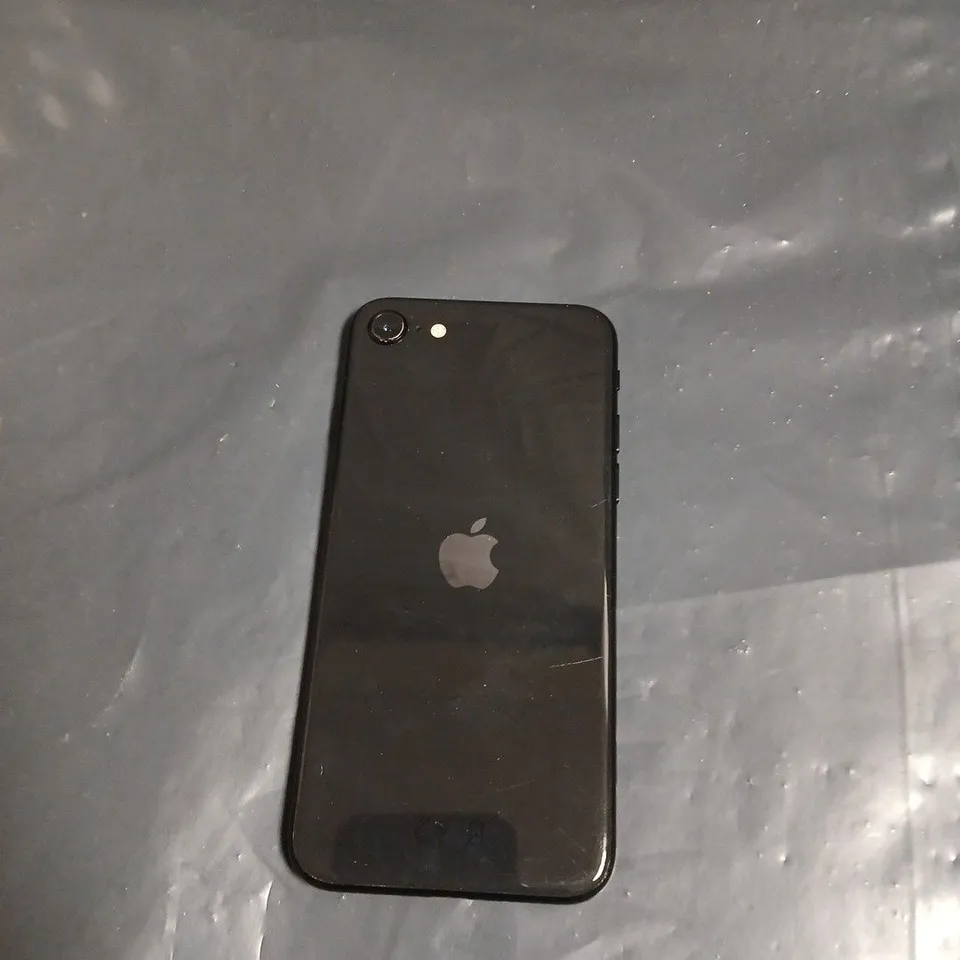 APPLE IPHONE SE BLACK SMARTPHONE – BOXED