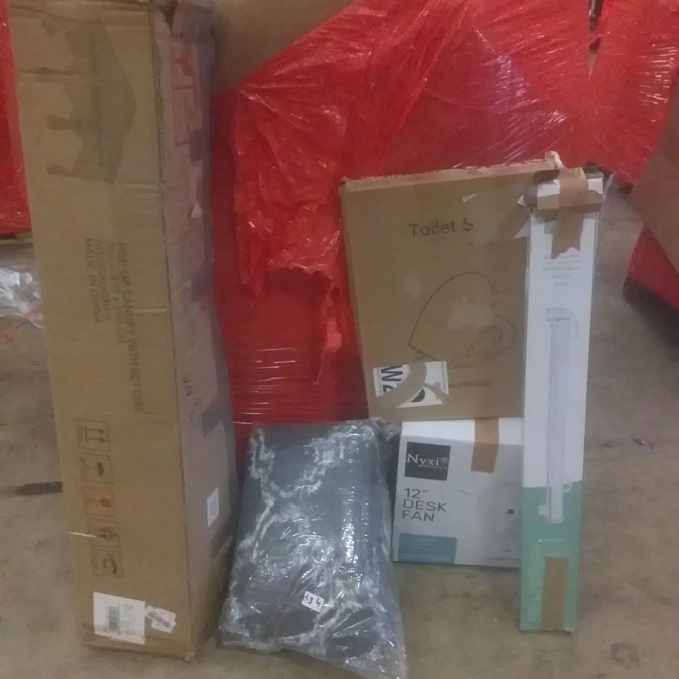 PALLET OF ASSORTED ITEMS INCLUDING POP UP CANOPY WITH NETTING, AREA RUG, TOILET SEAT, DESK FAN, RETRACTABLE SAFETY GATE