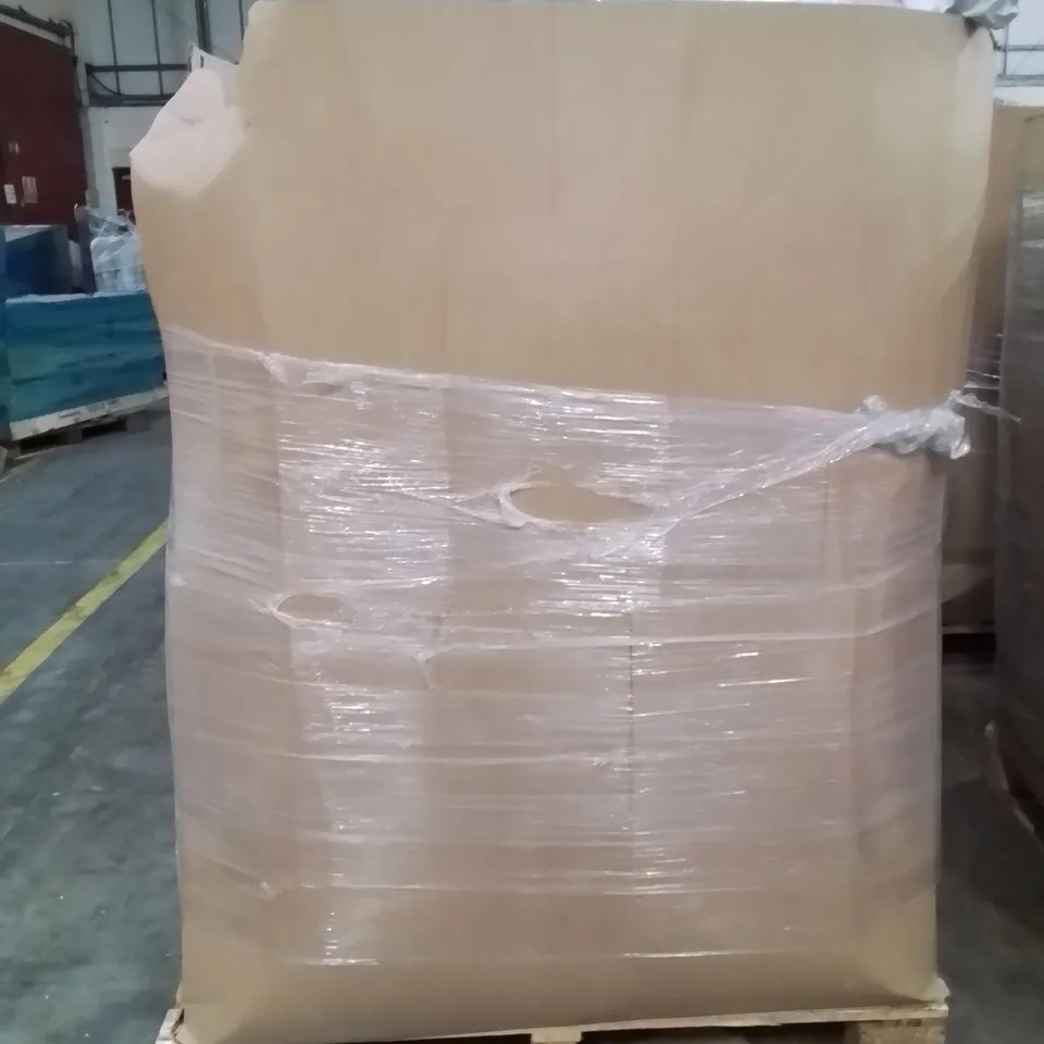 PALLET CONTAINING LARGE QUANTITY OF PILLOWS 