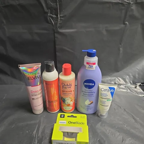 APPROXIMATEY 20 ASSORTED HEALTH AND BEAUTY PRODUCTS TO INCLUDE - CHILD'S FARM CONDITIONER - CERAVE GEL-CREAM AND PHILIPS ONE BLADE REPLACEMENT BLADES