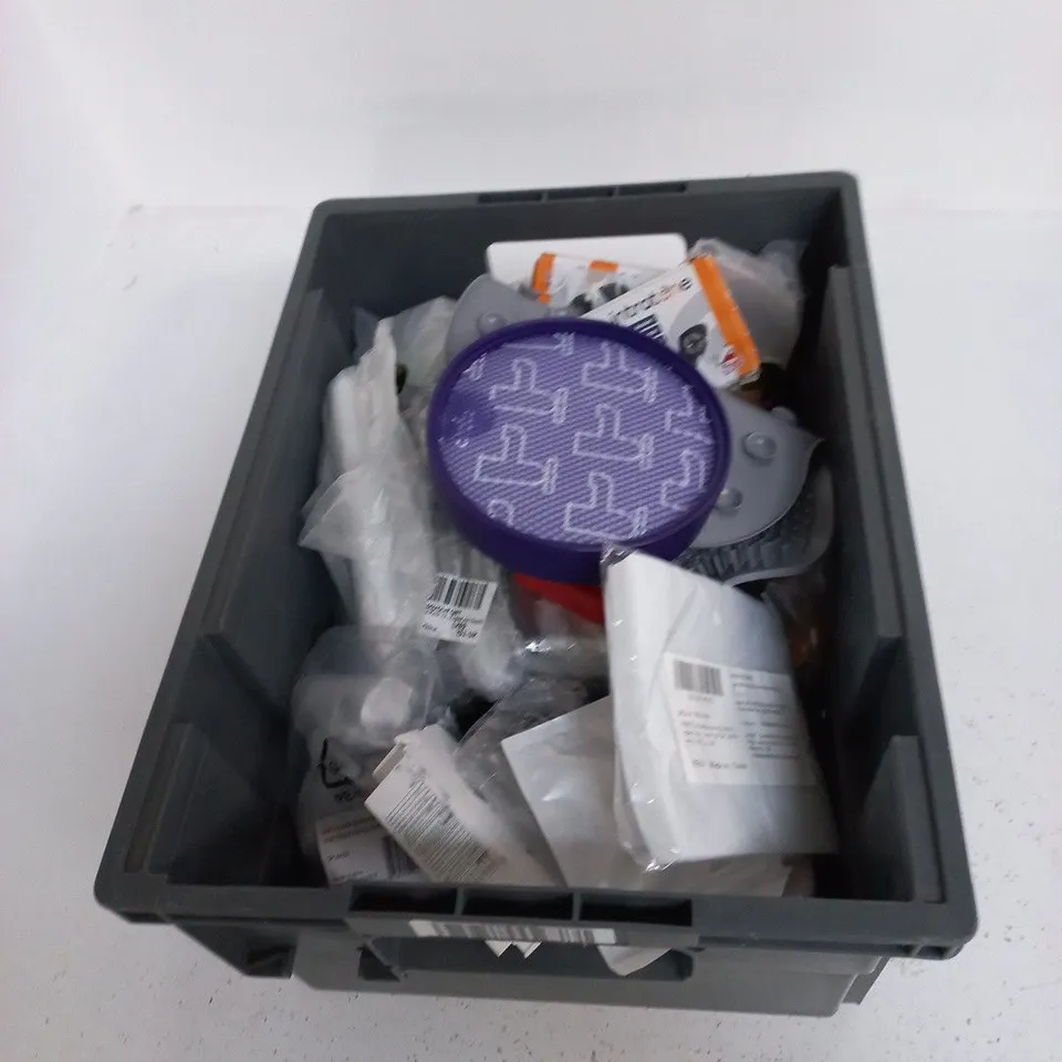TOTE OF APPROXIMATELY 12 ASSORTED ITEMS TO INCLUDE: LUCKY SIXPENCE