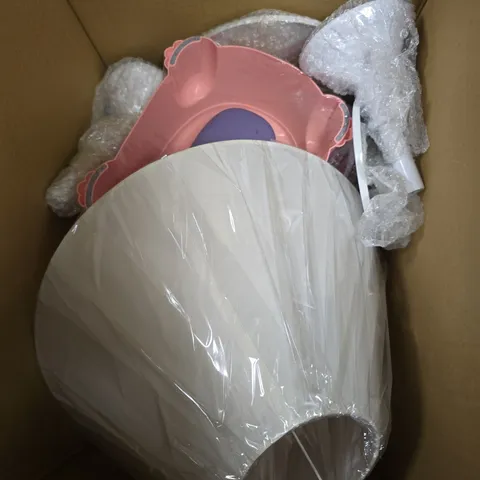 BOX OF APPROX 3 ASSORTED HOUSEHOLD ITEMS TO INCLUDE - MIRROR - TODDLER TOILET SEAT - LAMPSHADE