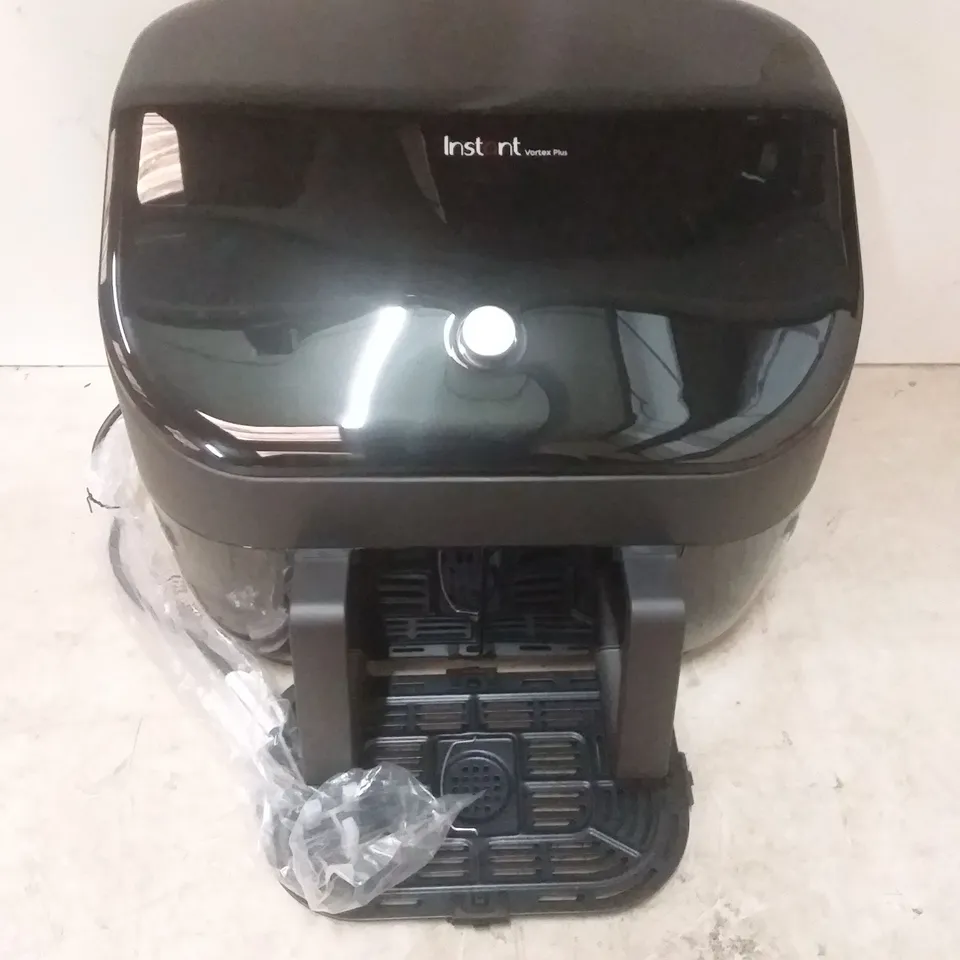 BOXED INSTANT POT PRO CRISP + AIR FRYER 7.6L 