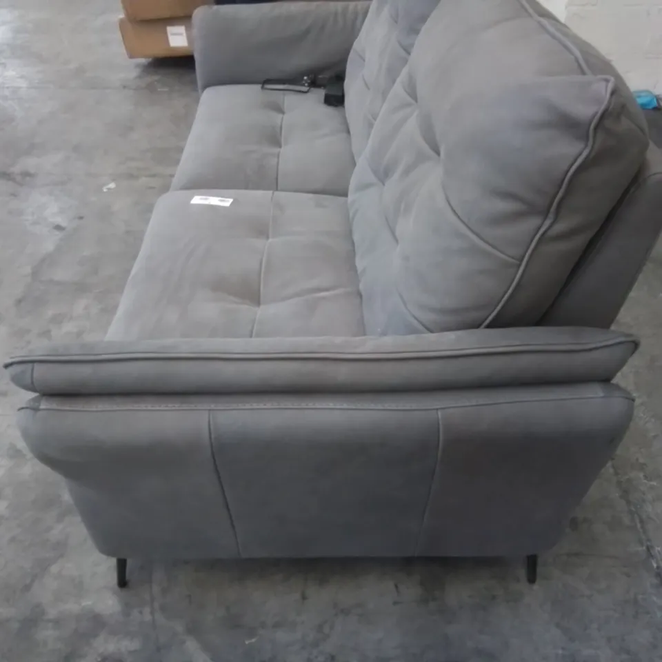 QUALITY ITALIAN DESIGNER SMALL 2 SEATER ELECTRIC RECLINING LEATHER SOFA IN GREY 