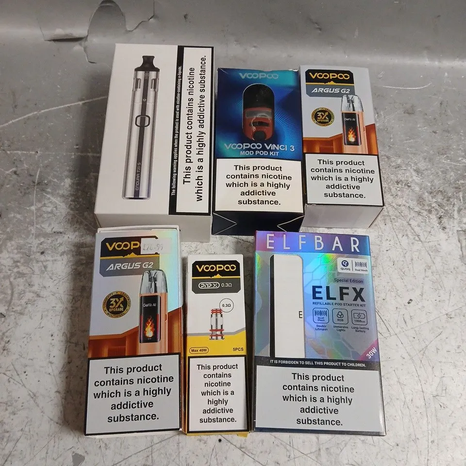 APPROXIMATELY 30 ASSORTED VAPES, E-CIGARETTES & ACCESSORIES TO INCLUDE VOOPOO ARGUS G2, ELFBAR, ENDURA T20 S, ETC 