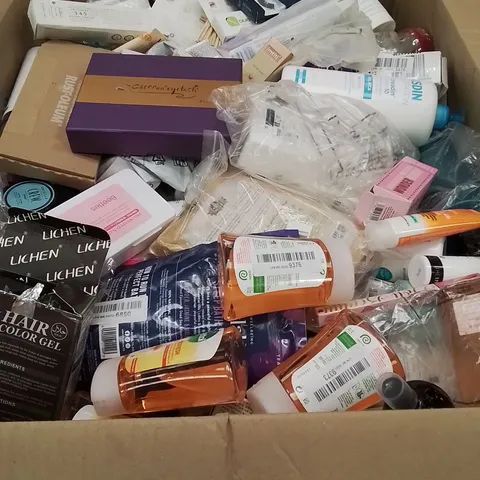 PALLET TO CONTAIN LARGE QUANTITY OF COSMETICS