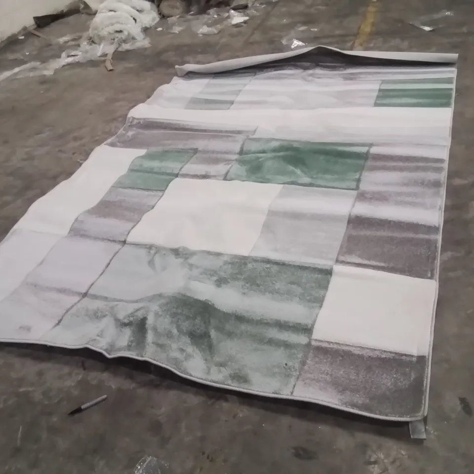 QUALITY DESIGNER AREA RUG - APPROXIMATELY 284X204