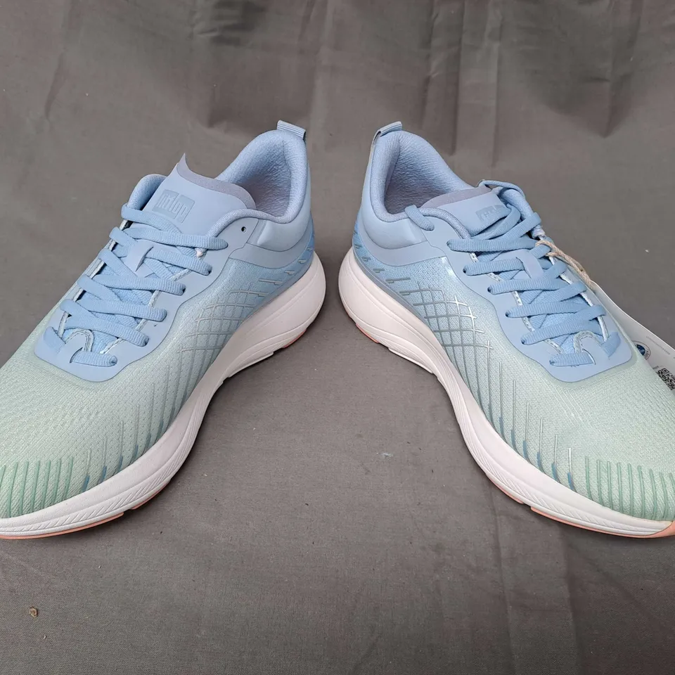 PAIR OF FITFLOP SHOES IN PASTEL BLUE/GREEN UK SIZE 5