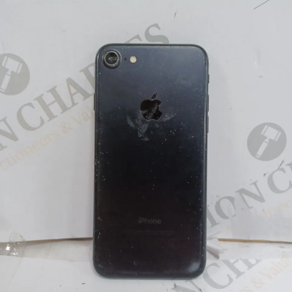 UNBOXED IPHONE 8 IN BLACK