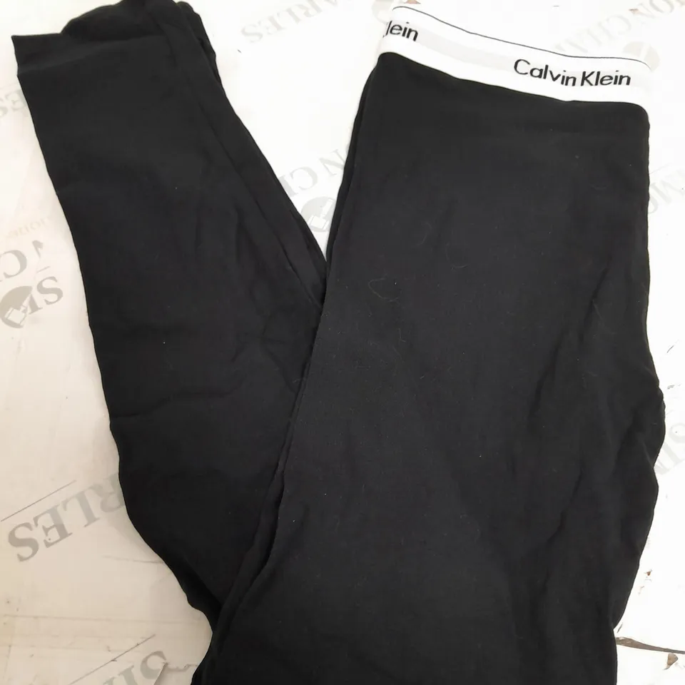 BOXED CALVIN KLEIN LEGGINGS AND CROP TOP DUO IN BLACK - SMALL