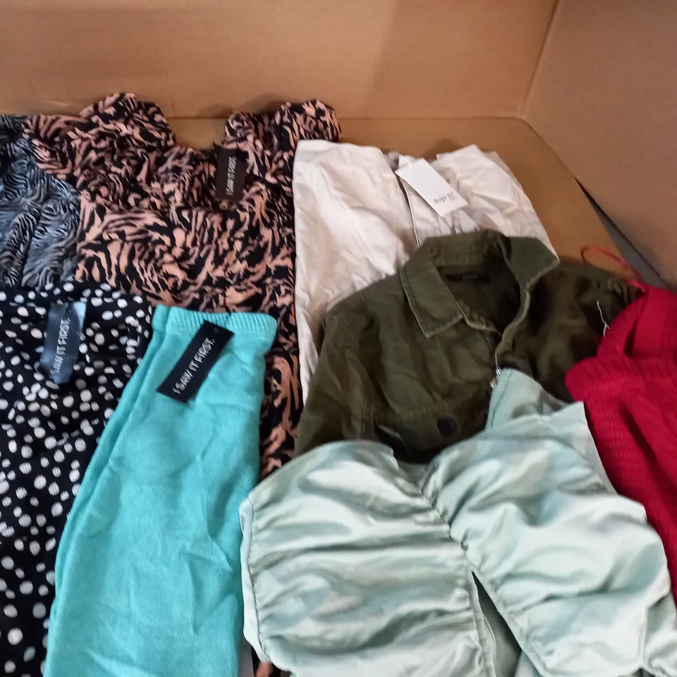 LARGE QUANTITY OF ASSORTED CLOTHING ITEMS TO INCLUDE I SAW IT FIRST, CEDAR WOOD AND M&S