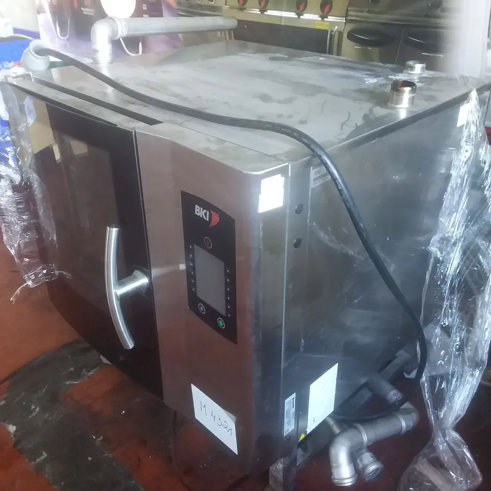 BKI COMMERCIAL OVEN 