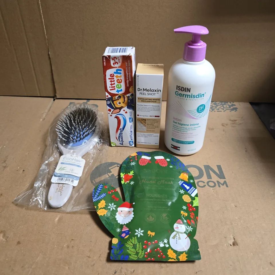 APPROXIMATEY 20 ASSORTED HEALTH AND BEAUTY PRODUCTS TO INCLUDE - AQUAFRESH LITTLE TEETH TOOTHPASTE - HAIRBRUSHES AND DR.MELAXIN PEEL SHOT