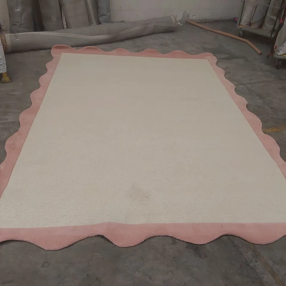 QUALITY DESIGNER AREA RUG - APPROXIMATELY 340 x 240cm