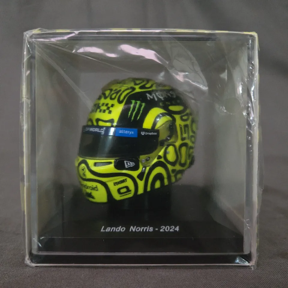 SPARK MCLAREN FORMULA ONE TEAM LANDO NORRIS 2024 1:5 SCALE HELMET