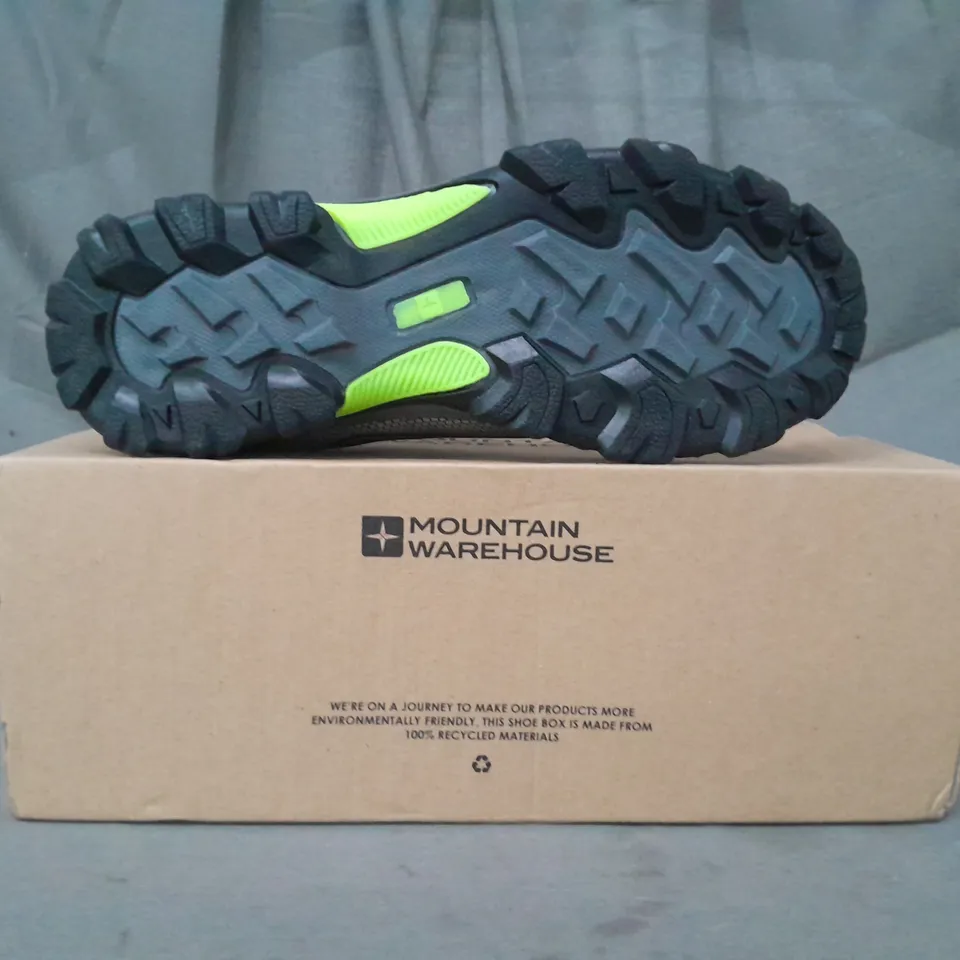 BOXED PAIR OF MOUNTAIN WAREHOUSE SOFTSHELL KID'S WALKING SHOES IN GREY/LIME GREEN UK SIZE 4