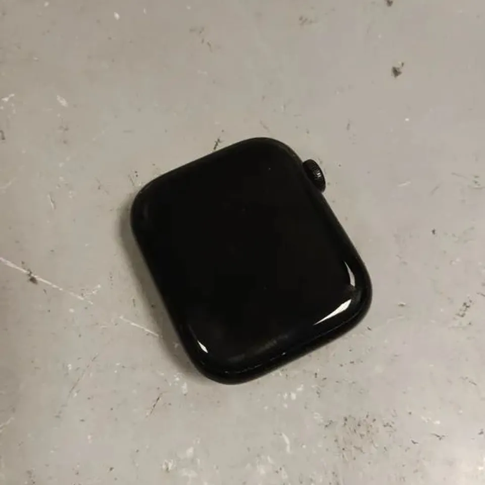 APPLE SERIES 7 SMARTWATCH (NO STRAP)