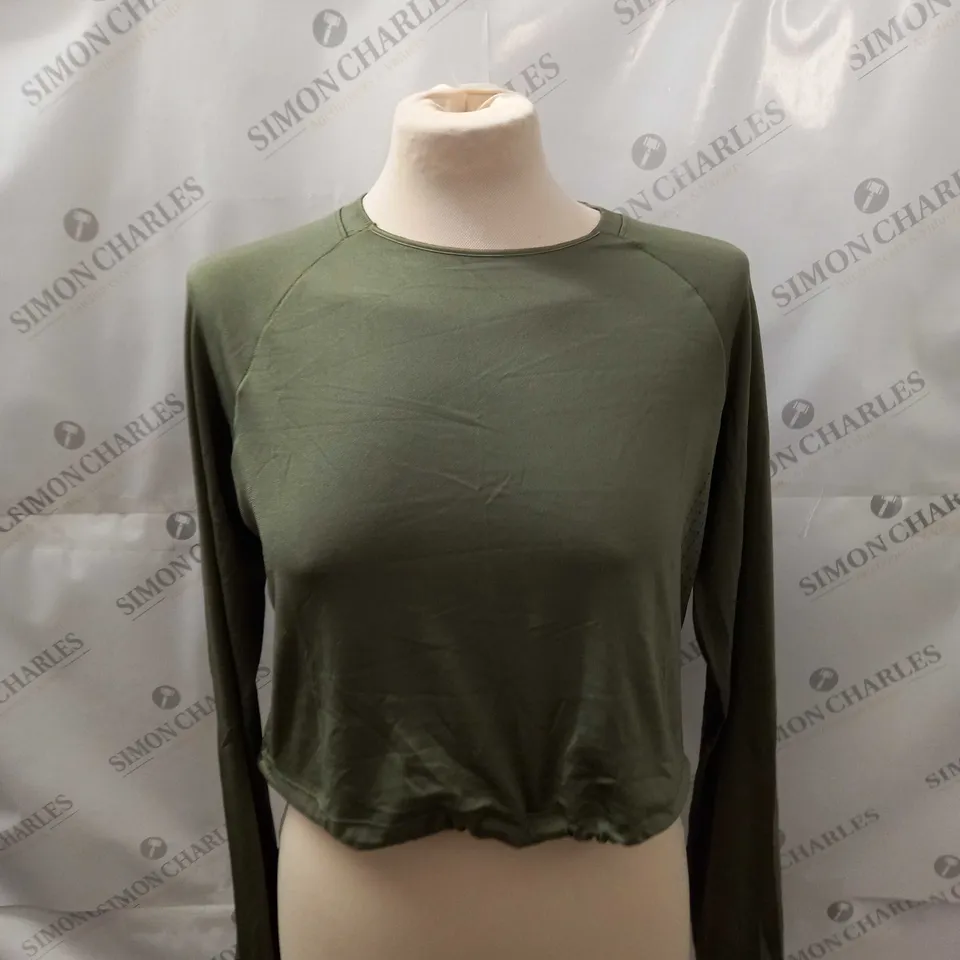 GYMSHARK CROPPED TRAINING  TOP SIZE S