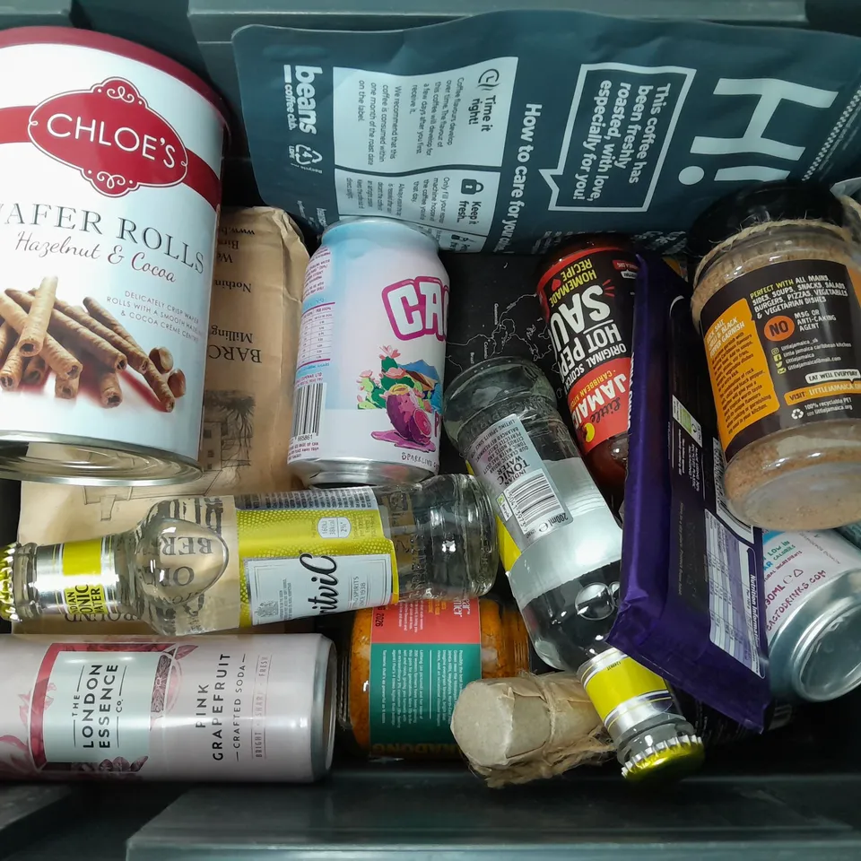 APPROXIMATELY 15 ASSORTED FOOD & DRINK ITEMS TO INCLUDE DAIRY MILK BAR, PINK GRAPEFRUIT SODA, CHLOES WAFER ROLLS, ETC