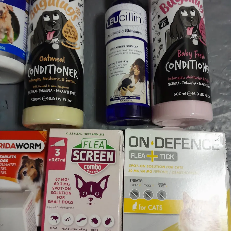 LOT OF 15 ASSORTED PET CARE ITEMS TO INCLUDE FLEA DEFENCE, CONDITIONER AND SUPPLEMENTS