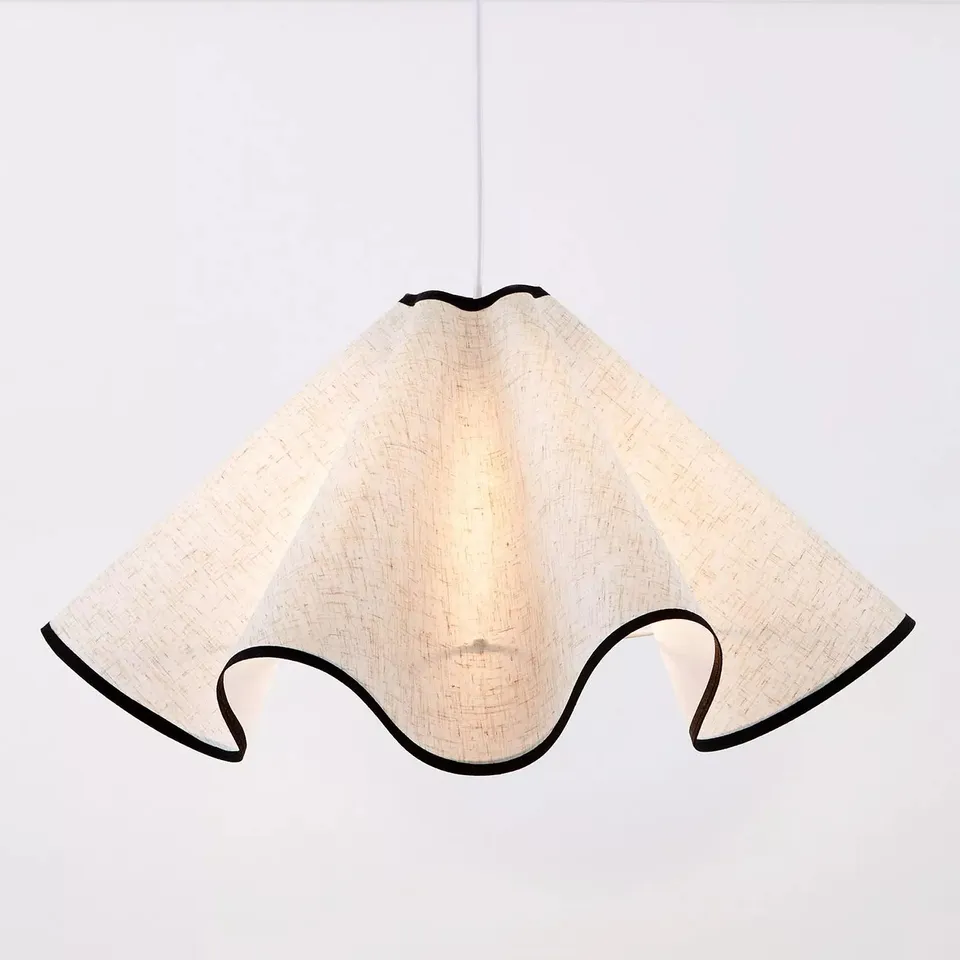 FLUTED EASY-FIT SHADE