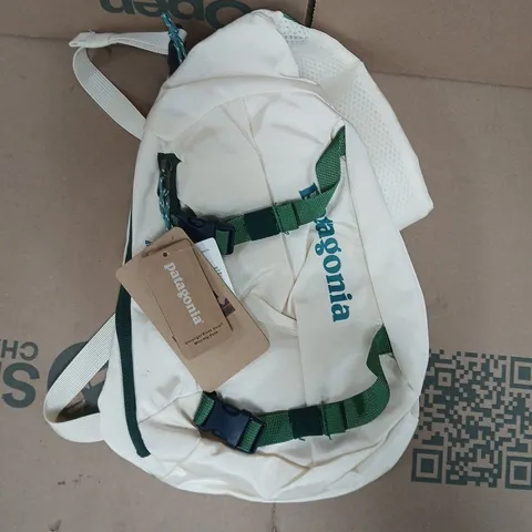 PATAGONIA ULTRALIGHT BLACK HOLE MINI HIP PACK IN CREAM/GREEN