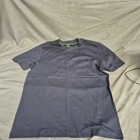 HUGO BOSS NAVY T-SHIRT WITH EMBOSSED BOSS LOGO SIZE M