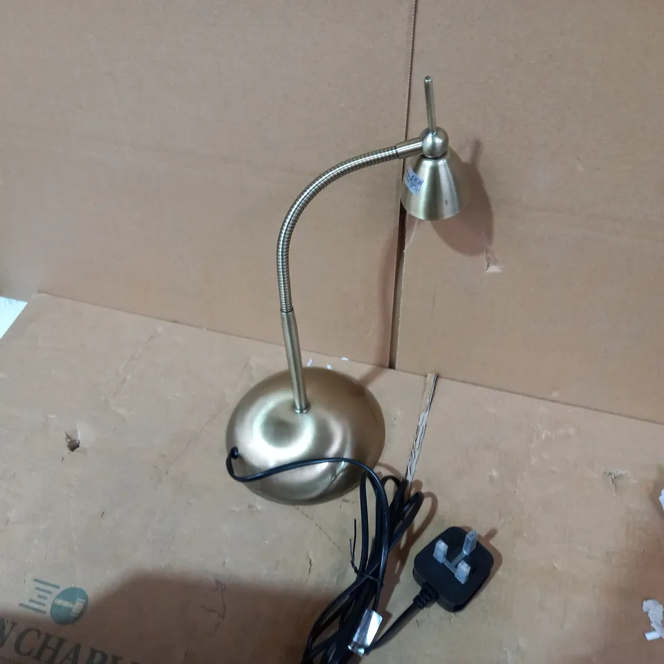 BOXED CONTACT TASK LAMP
