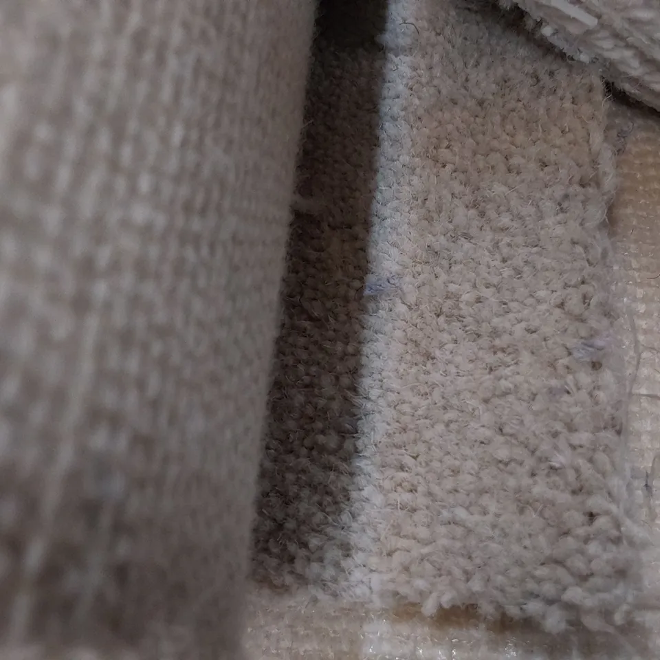 ROLL OF QUALITY RICE CARPET 5M × 4M