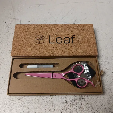 LEAF CRAFT SCISSORS – PINK, IN CORK BOX