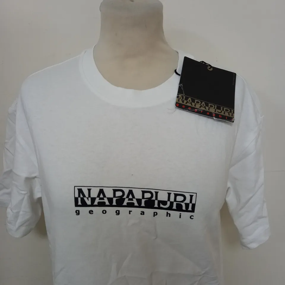 NAPAPIJRI GRAPHIC T-SHIRT IN WHITE SIZE M