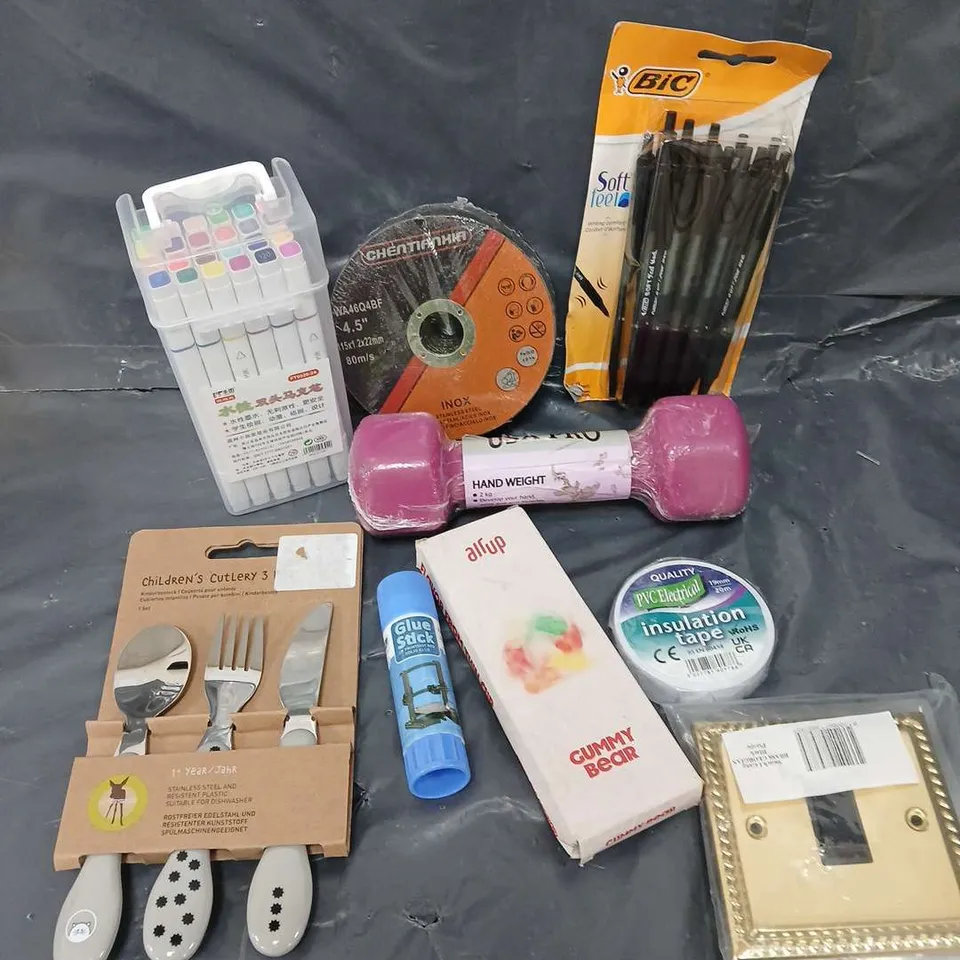 APPROXIMATELY 15 ASSORTED HOUSEHOLD PRODUCTS TO INCLUDE CUTLERY SET, INSULATION TAPE, PEN ASSORTMENT ETC 