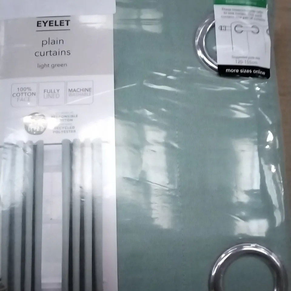 BOX OF 8 BRAND NEW EYELET PLAIN CURTAINS LIGHT GREEN 116 X 137CM