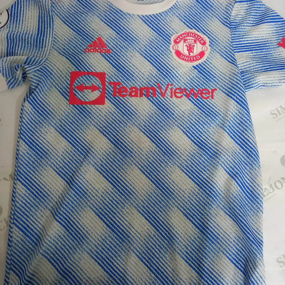 ADIDAS MANCHESTER UNITED FOOTBALL SHIRT - '25 SANCHO' - SMALL