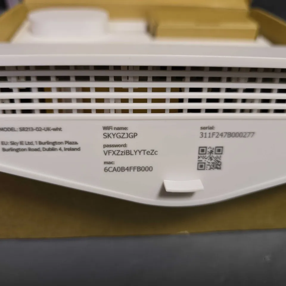 SKY HOME ROUTER - SR213-02-UK-WHT