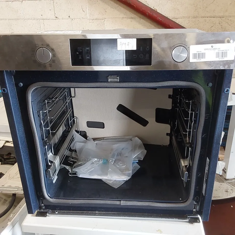 SAMSUNG NV75N5641RS IN-BUILT ELECTRIC OVEN 