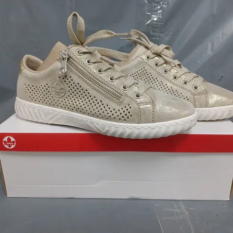 BOXED PAIR OF RIEKER LEATHER PERFORATED METALLIC TRAINERS IN GOLD SIZE 5