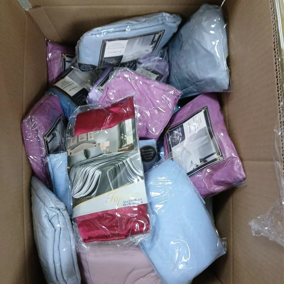 LARGE QUANTITY OF TOPAS LUXE HOME COLLECTION PILLOWCASES