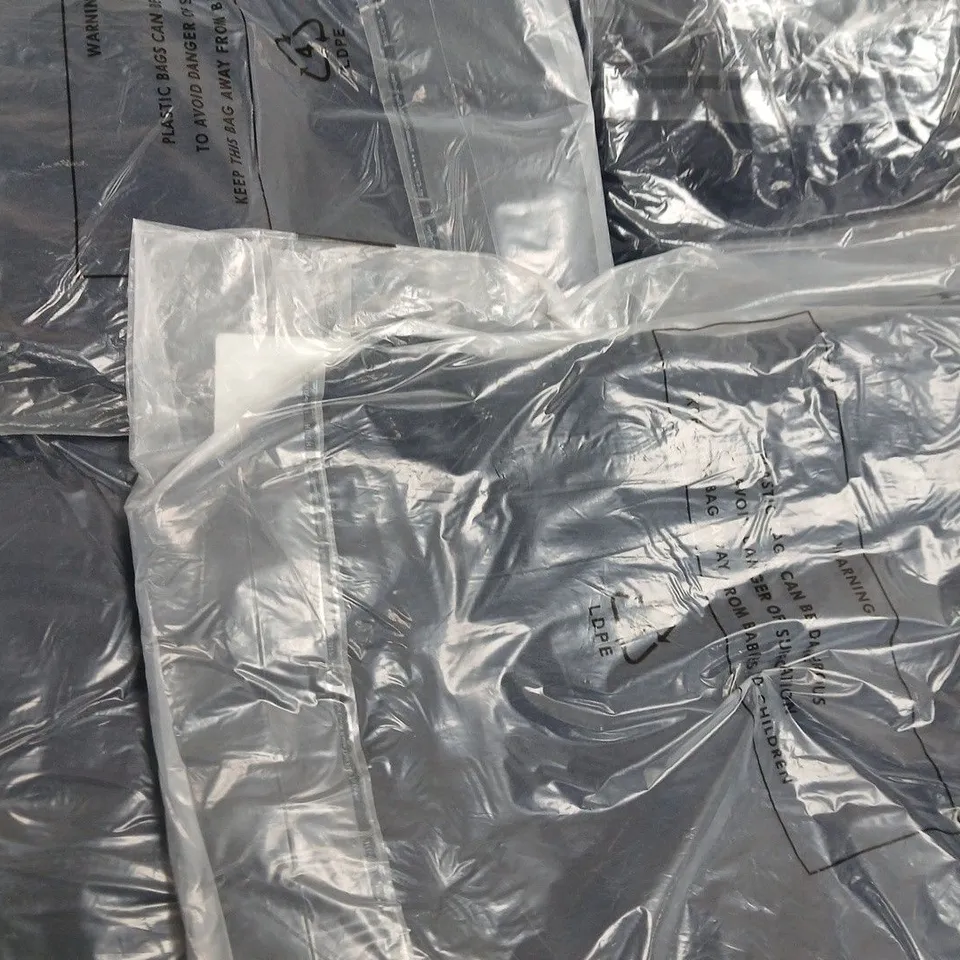 BOX OF APPROXIMATELY 20 ASSORTED CLOTHING ITEMS IN VARIOUS COLOURS, STYLES, AND SIZES - COLLECTION ONLY